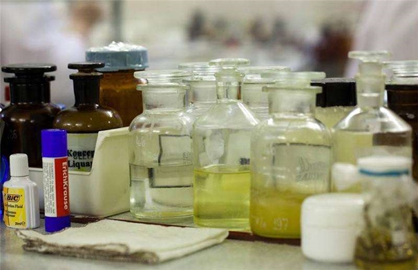 1639547462281331.jpg 進(jìn)口化妝品原料報(bào)關(guān)