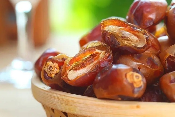 1656931309326476.jpg 伊朗椰棗進(jìn)口報關(guān)代理_副本.jpg